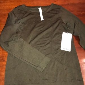 olive lululemon long sleeve top
